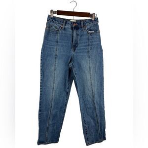 Universal Thread Vintage Straight high rise Medium Wash Jeans Size 6 regular
